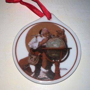 JCPenney Santa at the Globe Ornament with Red Bow Great pre-owned condition